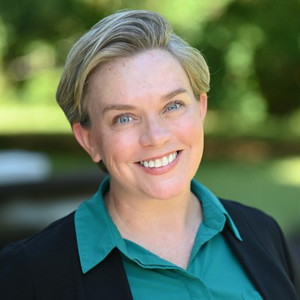 Heather Hutchins headshot